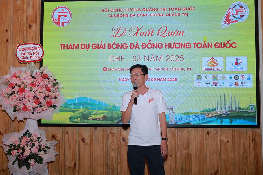 Chu tich cau lac bo phat bieu. Anh: Duc Tieng