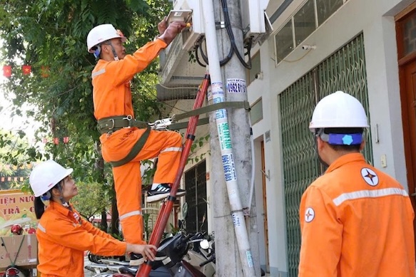 노동자들은 특히 노동 안전 분야에서 PC 라오까이 노동조합의 관심을 항상 받고 있습니다. 사진: 응옥 르엉