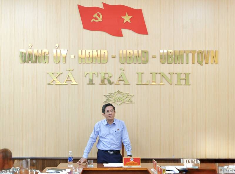 Tra Linh xaとの協議会でのDa Nang市人民委員会のチャン・ナム・フン副委員長。写真:Da Nang市人民委員会