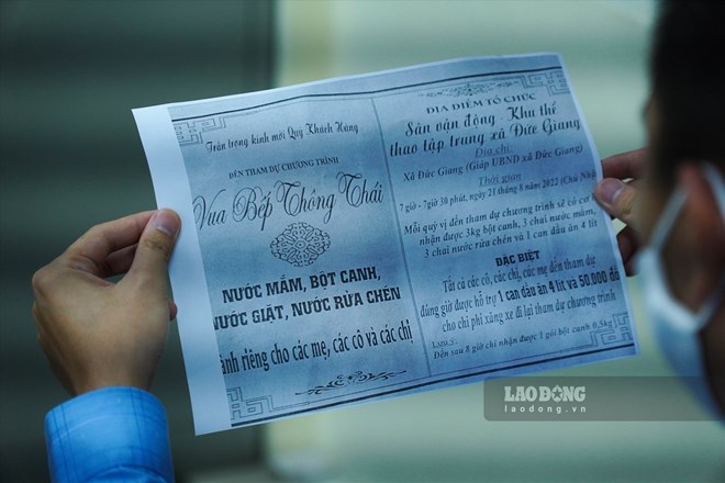 感謝祭のワークショップで、Bac Giang(旧)県、現在はBac Ninh省のYen Dung地区の多くの高齢者や女性が、2022年8月に高値で商品を購入する詐欺に遭いました。写真:Van Truong