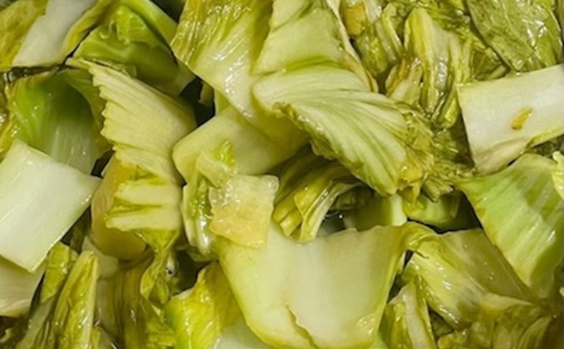 To effectively supplement calcium, you should limit this favorite dish. Photo: Kieu Vu