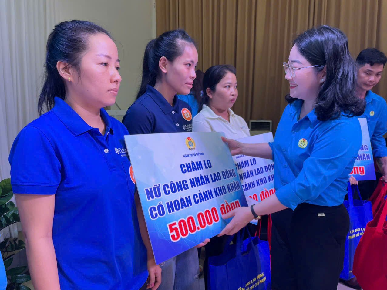 LDLD TPHCM dang trien khai nhieu hoat dong cham lo cho doan vien, cong nhan lao dong. Anh: Dinh Trong
