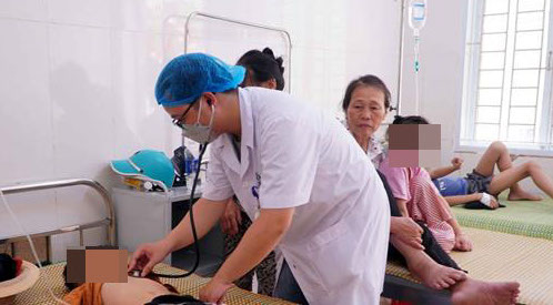 La salud de los estudiantes de Hung Yen es estable el Departamento de Educacion y Formacion endurece el trabajo de residencia temporal. Foto: Ha An