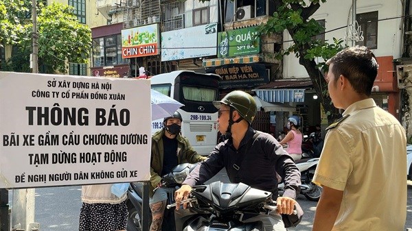 Hà Nội xóa toàn bộ bãi trông giữ xe dưới gầm cầu, người dân lo lắng tìm chỗ gửi