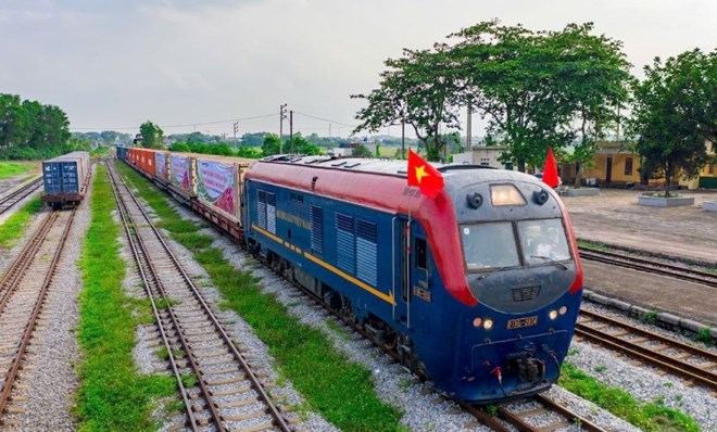 Les communes de Tay Hai Phong mettent en œuvre d'urgence la liberation du site du projet de ligne ferroviaire Lao Cai - Hanoï - Hai Phong. Photo : VGP