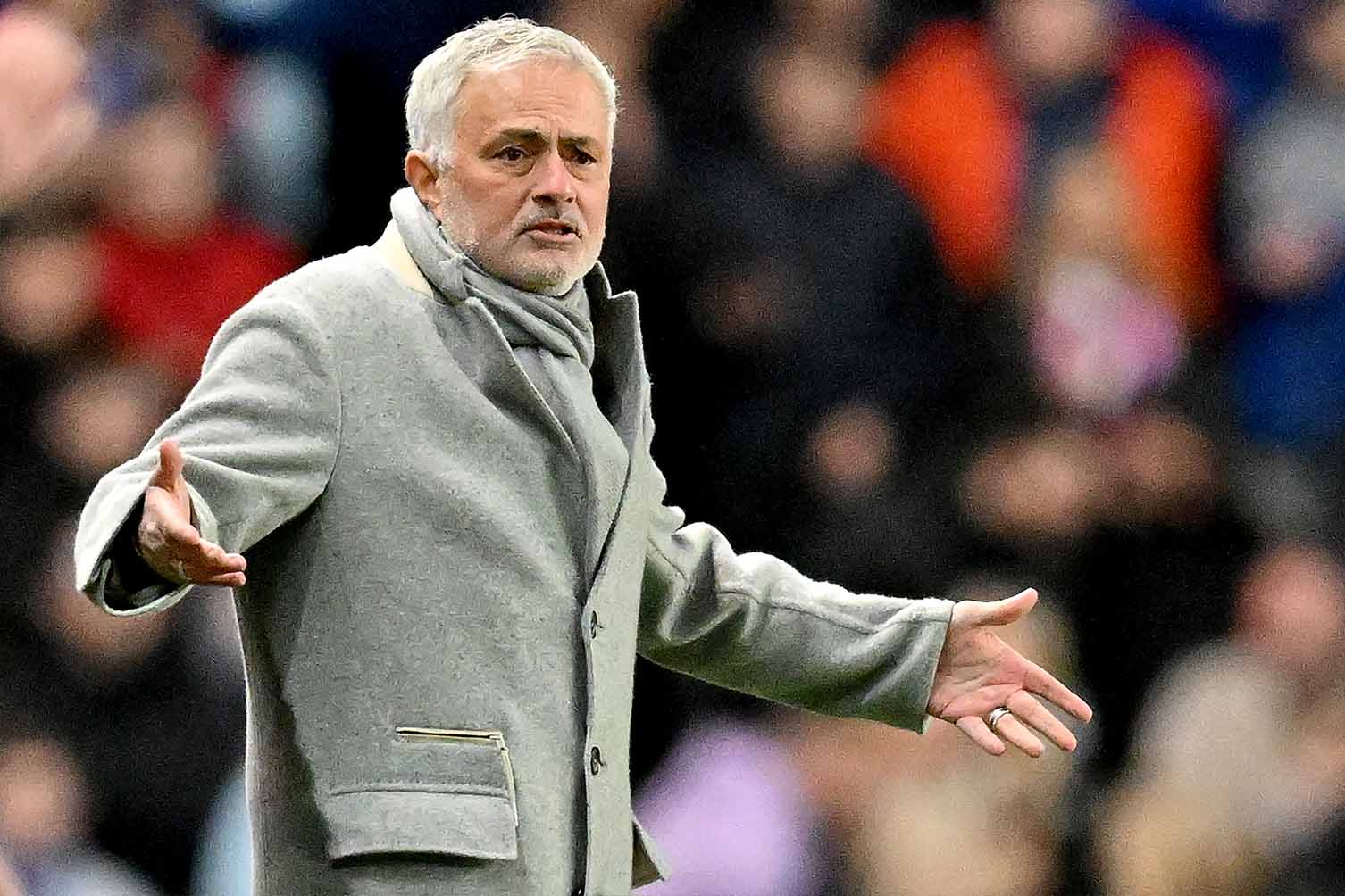 조세 무리뉴는 방금 페네르바체에서 해고되었습니다. 사진: AFP