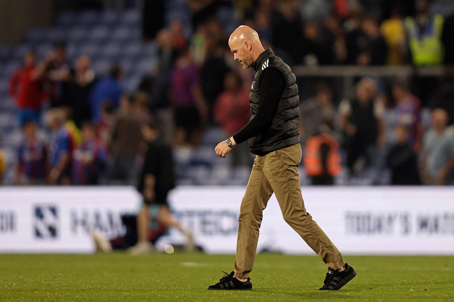 Erik ten Hag van rat lan dan. Anh: AFP