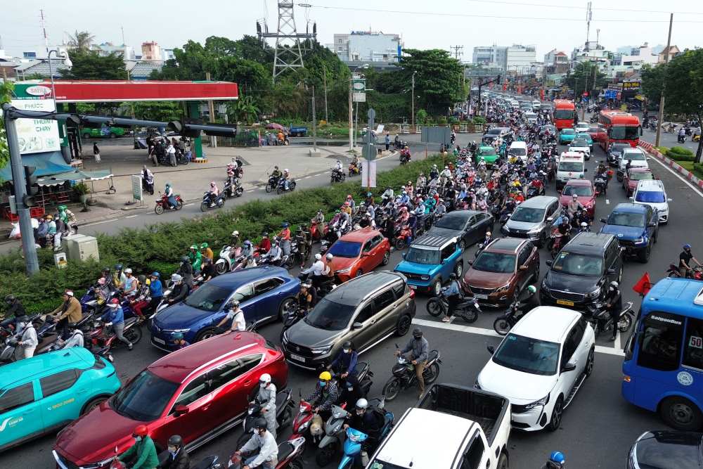 남부 지방의 맑은 날씨. 사진: 타이 바오