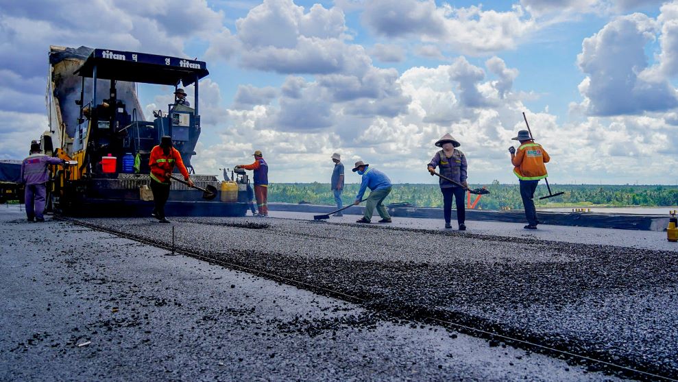 The Ministry of Construction guides the standards applied in the construction of traffic works. Photo: Phuong Anh