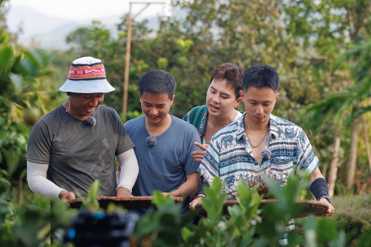 Artists in the Family Haha program. Photo: Yeah1.