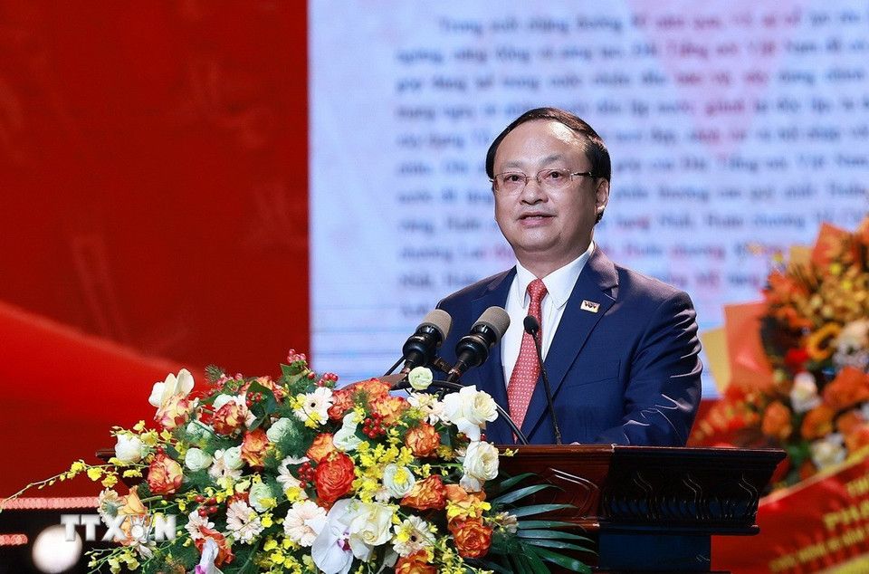 Uy vien Trung uong Dang, Tong Giam doc Dai Tieng noi Viet Nam Do Tien Sy doc dien van