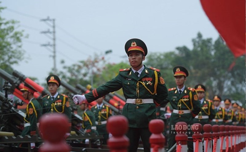 The Ministry of National Defense has issued Circular No. 90/2025/TT-BQP guiding the implementation of compulsory social insurance for soldiers. Photo: Van Thanh Chuong