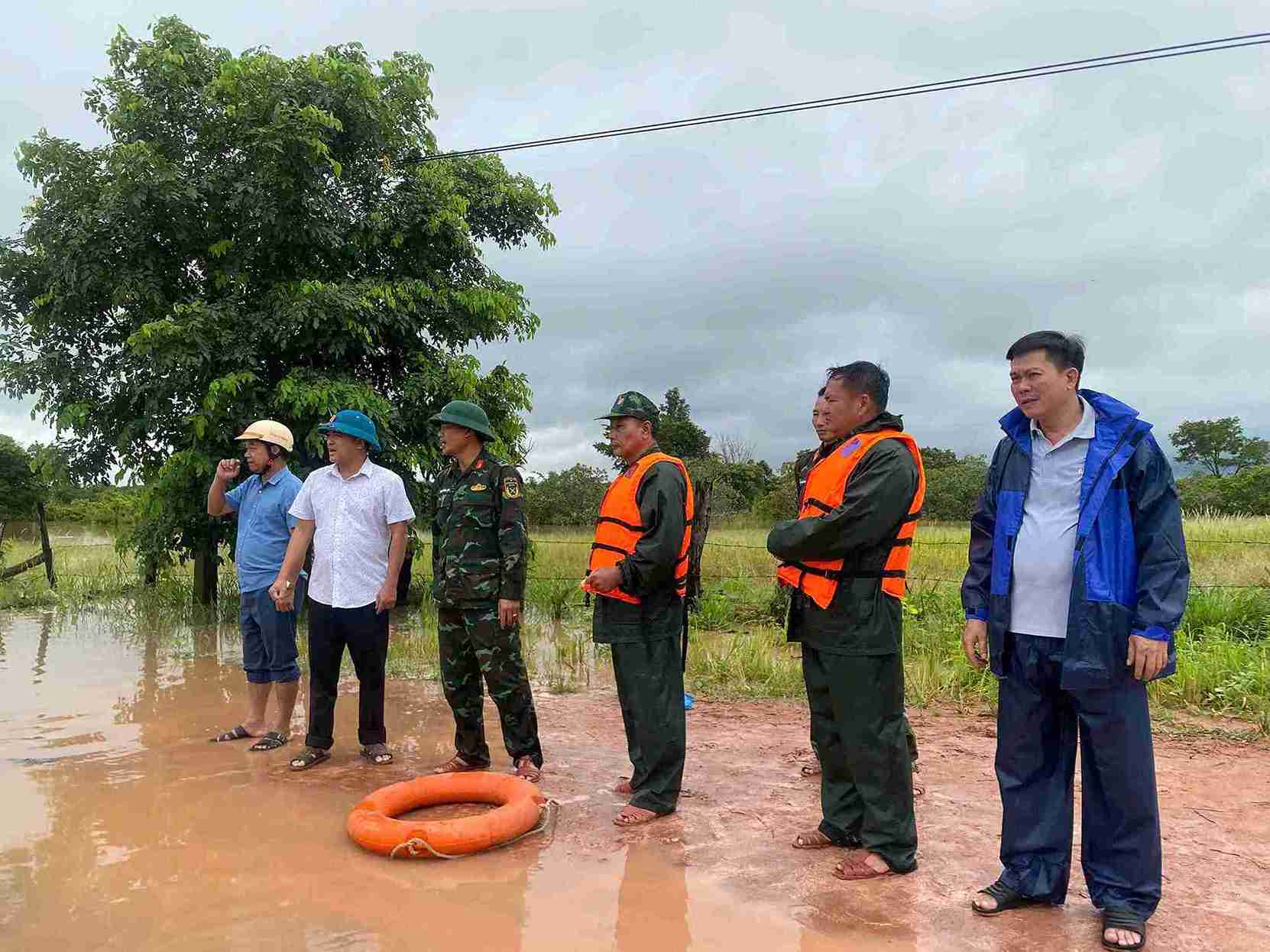 Chinh quyen dia phuong dang theo doi sat tinh hinh. Anh: Bao Trung