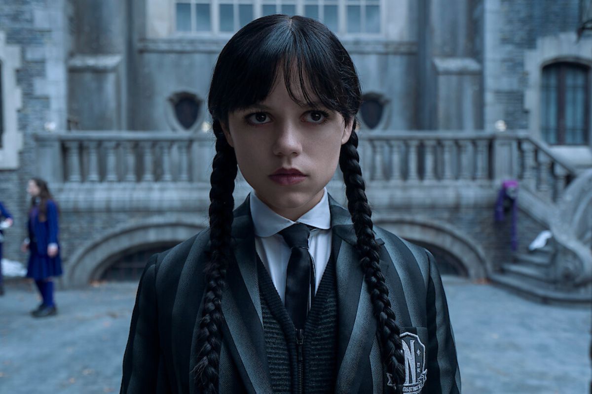 Hinh anh u am, lanh lung thuong thay cua nhan vat Wednesday Addams do nu dien vien Jenna Ortega dam nhan. Anh: Netflix