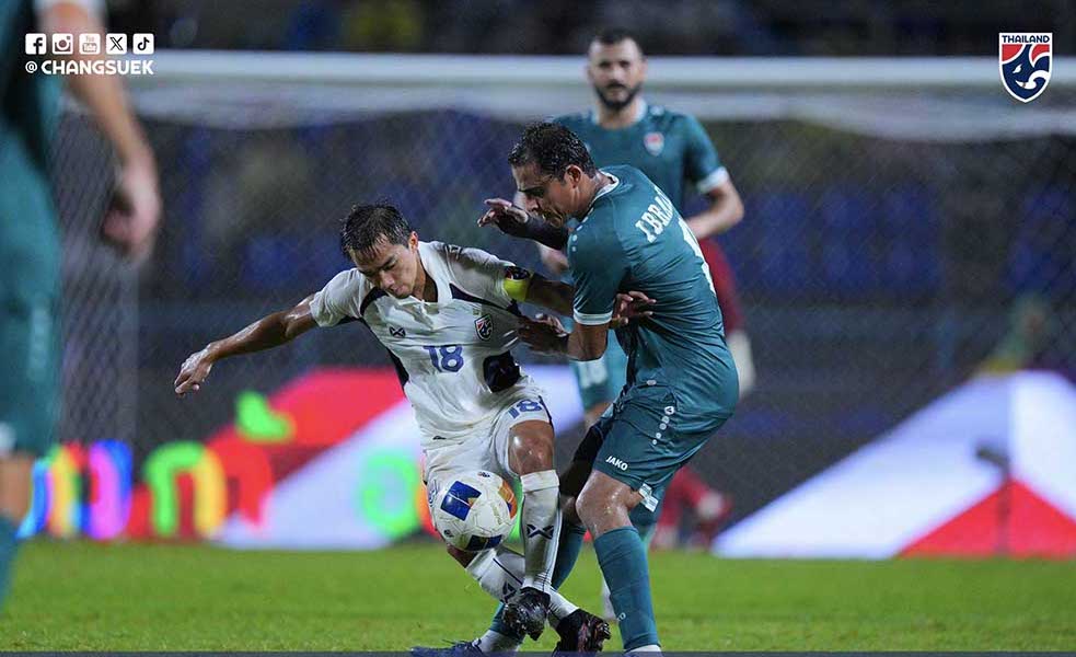 태국 대표팀(흰색 유니폼)은 홈에서 열린 2025 킹스컵 결승전에서 패했습니다. 사진: Changsuek