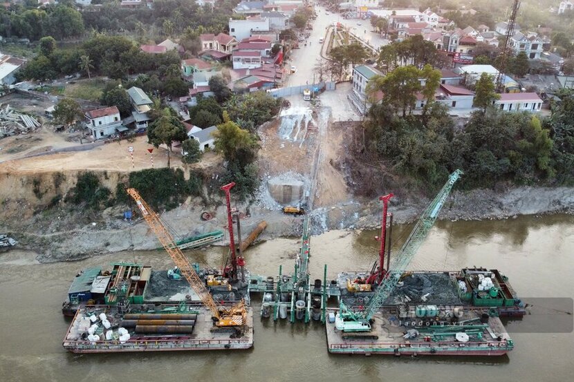 Tong Cong ty Xay dung Truong Son da to chuc thi cong 3 ca, 4 kip, khong ke ngay dem, le tet, phan dau hoan thanh cong trinh som nhat co the