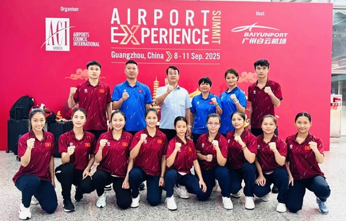 베트남 가라테 대표팀은 중국에서 열린 2205년 아시아 청소년 선수권 대회에 참가했습니다. 사진: 부선