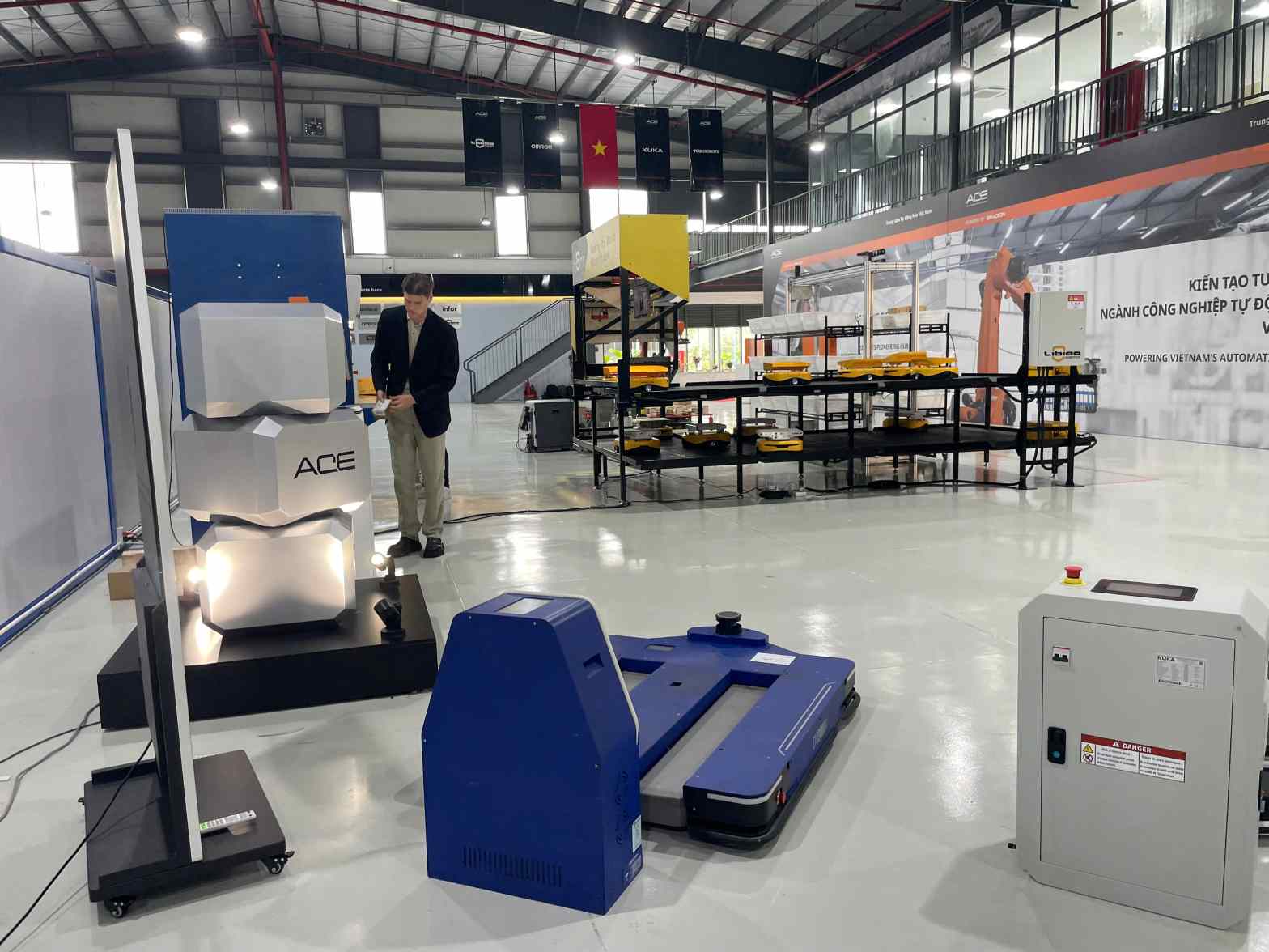 Automation model system in industrial production at ACE Automation Center. Photo: Duong Binh