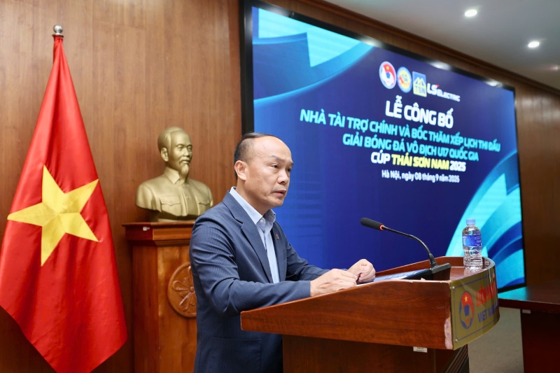 Tong thu ki VFF Nguyen Van Phu phat bieu tai le boc tham giai U17 Quoc gia 2025. Anh: VFF