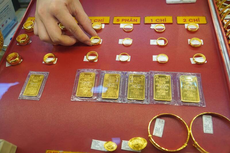Le prix de l'or a Ho Chi Minh-Ville se maintient a un niveau eleve. Photo : Ngoc Le