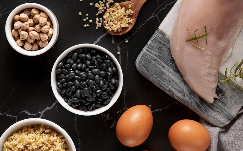 Eggs, poultry and fish are light-belly protein sources and rich in nutrients. Photo: Thuy Duong