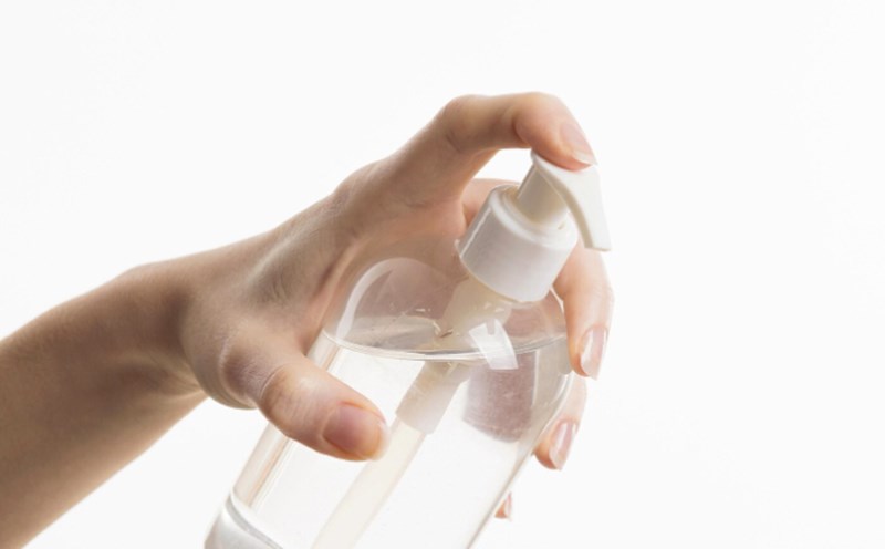 Why shouldn't you use dried hand sanitizer? Photo: Thuy Duong