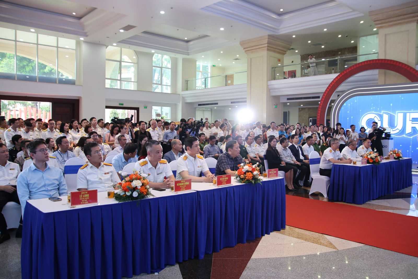 Foire de la transformation numerique du secteur fiscal a l'occasion du 80e anniversaire de la Journee traditionnelle du secteur. Photo : Departement des impots