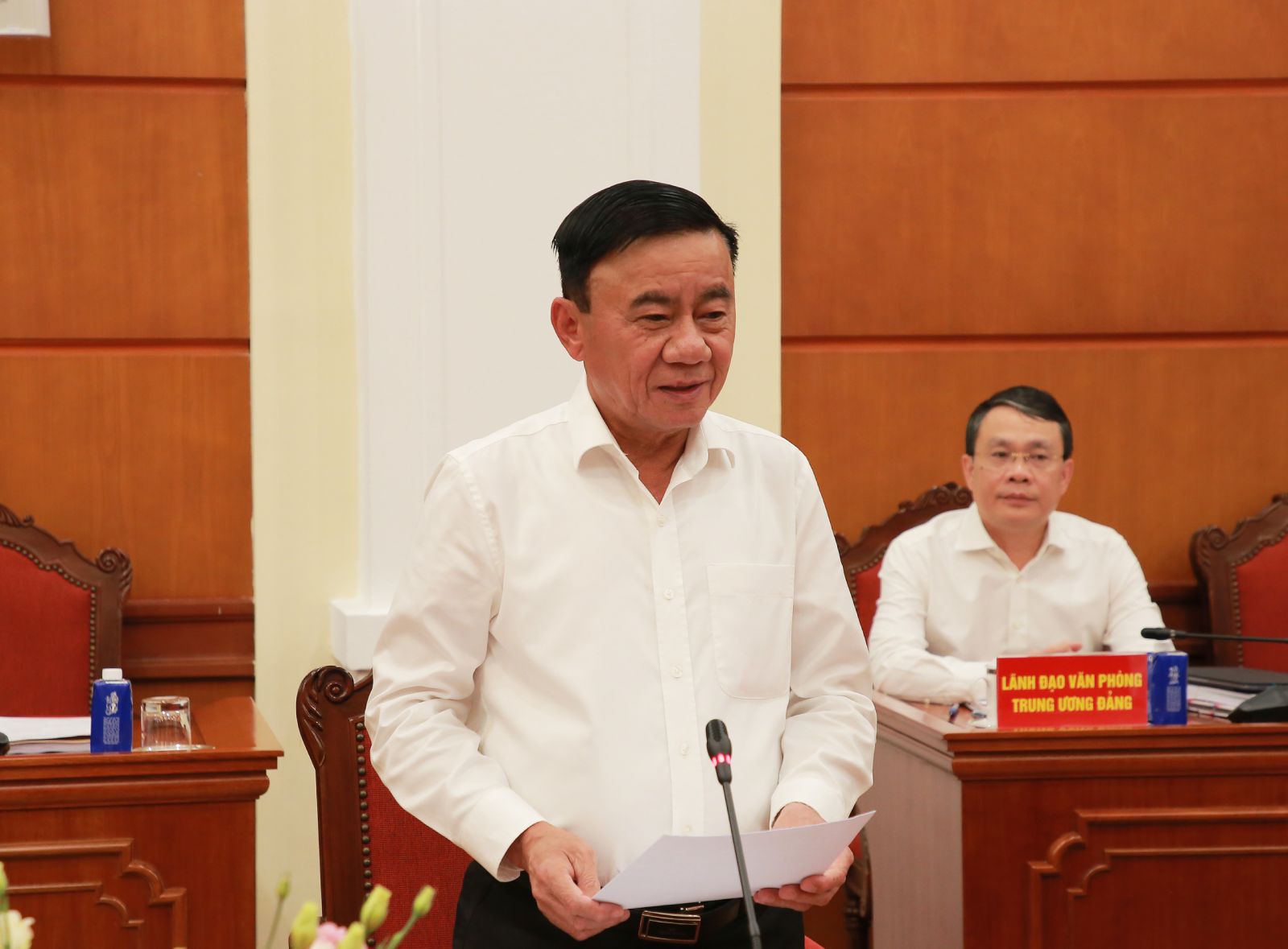 To Cong tac so 4 do Uy vien Bo Chinh tri, Thuong truc Ban Bi thu Tran Cam Tu chu tri lam viec voi dai dien Ban Thuong vu Tinh uy Vinh Long, Thai Nguyen. Anh: Kim Thanh