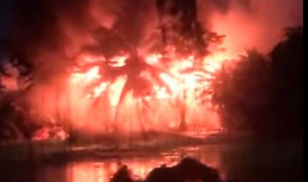 The fire completely damaged 3 houses, 1 house was severely burned. Photo: Reader