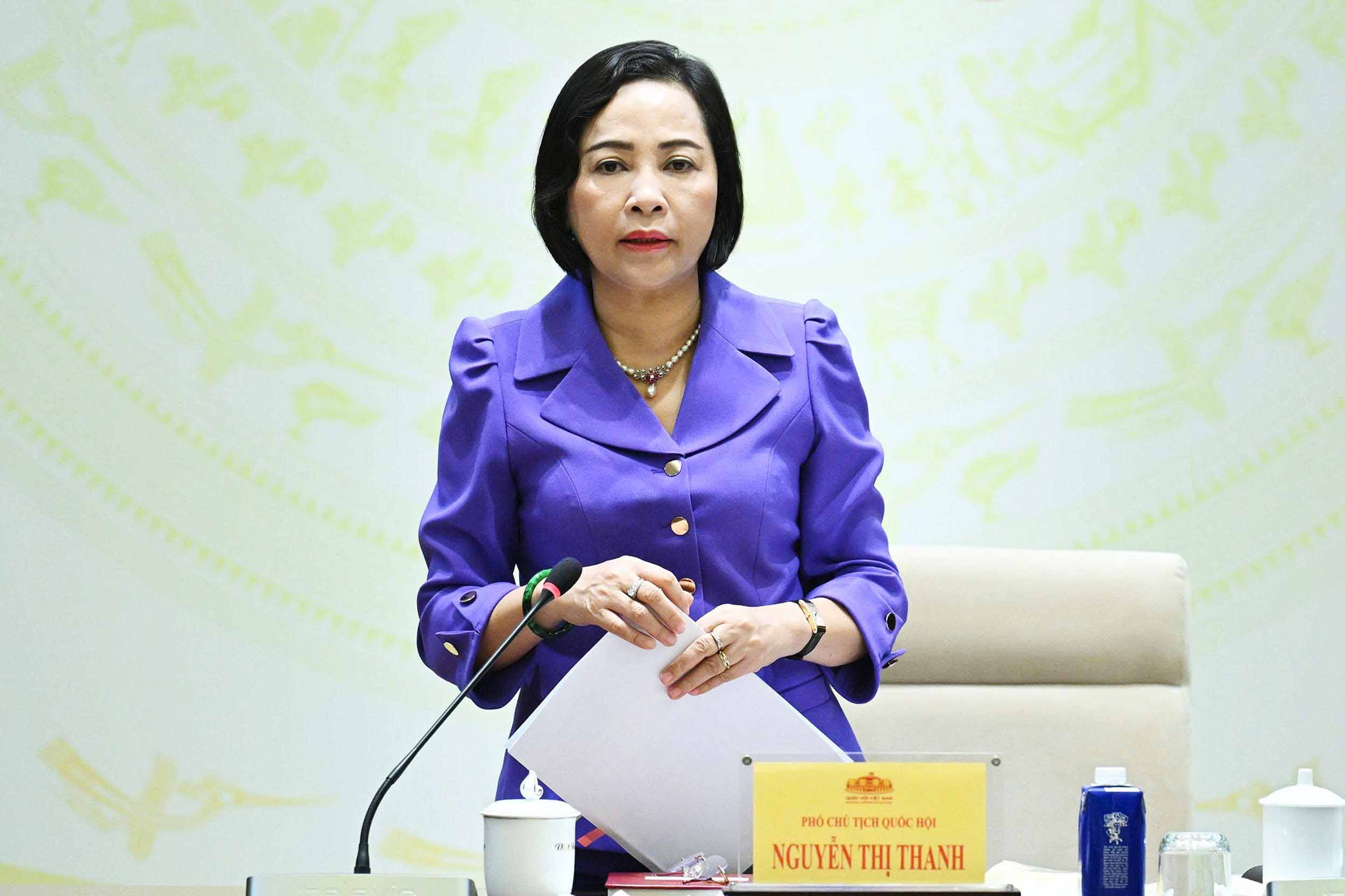 Vice Chairwoman of the National Assembly Nguyen Thi Thanh requested to review cases that meet the standards and deserve rewards to propose to competent authorities for decision. Photo: Trong Hieu.