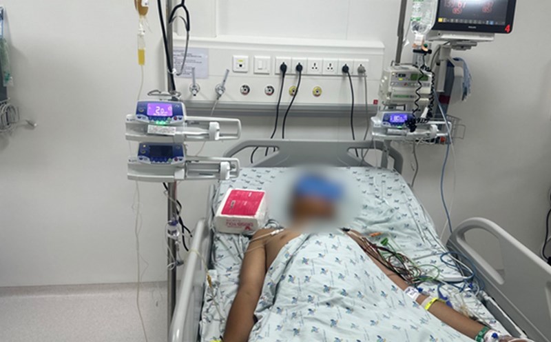 Parents need to pay attention to their children when they have dengue fever, avoid confusing it with Chikungunya. Photo: Nguyen Ly