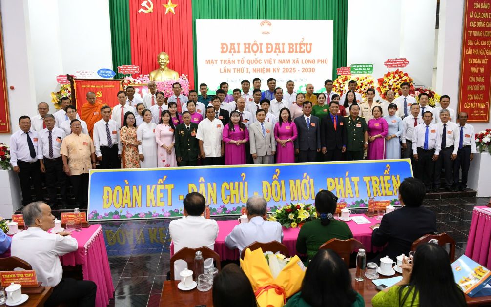 Uy ban MTTQ Viet Nam xa Long Phu (TP Can Tho) nhiem ky 2025 - 2030. Anh: Thanh Dong