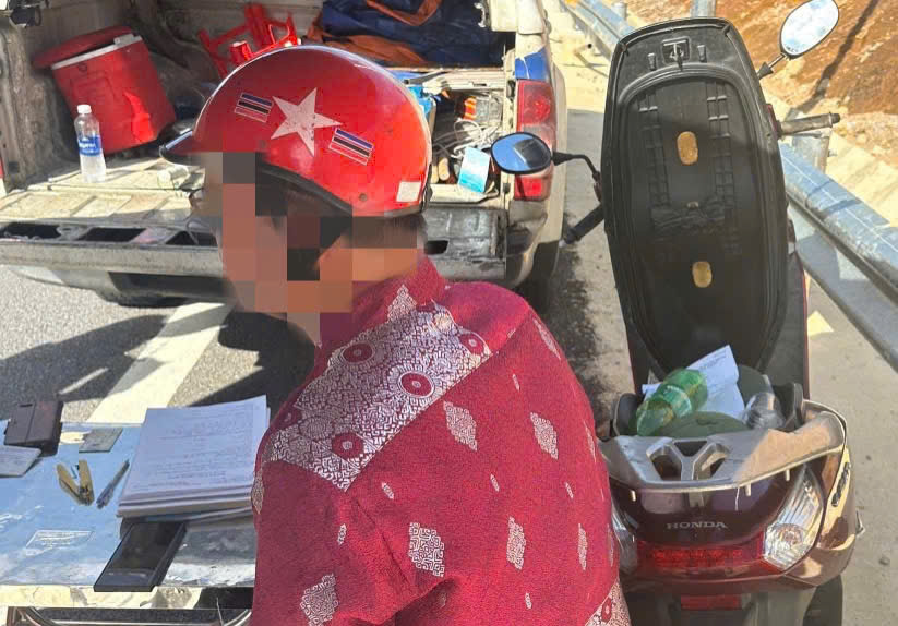 The man was fined for driving a motorbike onto the highway. Photo: Expressway No. 4 Traffic Police Team.