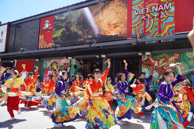 Huong den chu de chung cua EXPO 2025 Osaka, Kansai la “Thiet ke xa hoi tuong lai cho cuoc song cua chung ta“, chu de cua Nha Trien lam Viet Nam la “Xa hoi toan dien lay con nguoi lam trung tam” (An inclusive society where people are centered). Anh: Bo VHTTDL 