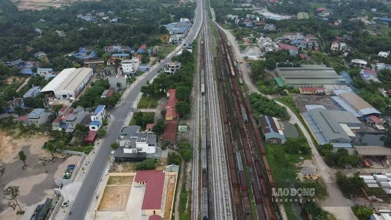 Mot so canh quay trong phim Mua do duoc thuc hien tai ga Luu Xa. Anh: Lam Thanh