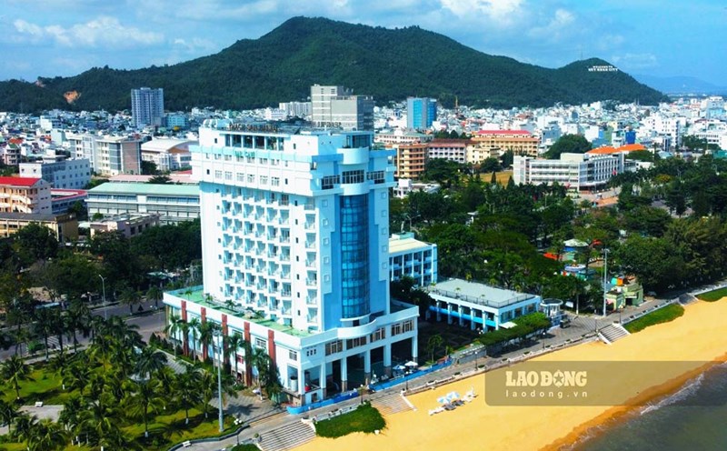 Hai Au Hotel is located along the coast of Quy Nhon (Gia Lai). Photo: Tue Lam