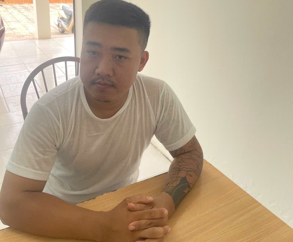 El sujeto Nguyen Tuan Anh en la comisaria. Foto: Policia de la ciudad de Hai Phong