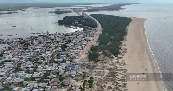 Lý do công trình cầu vượt cửa biển nghìn tỉ ở Huế chưa thể thông xe