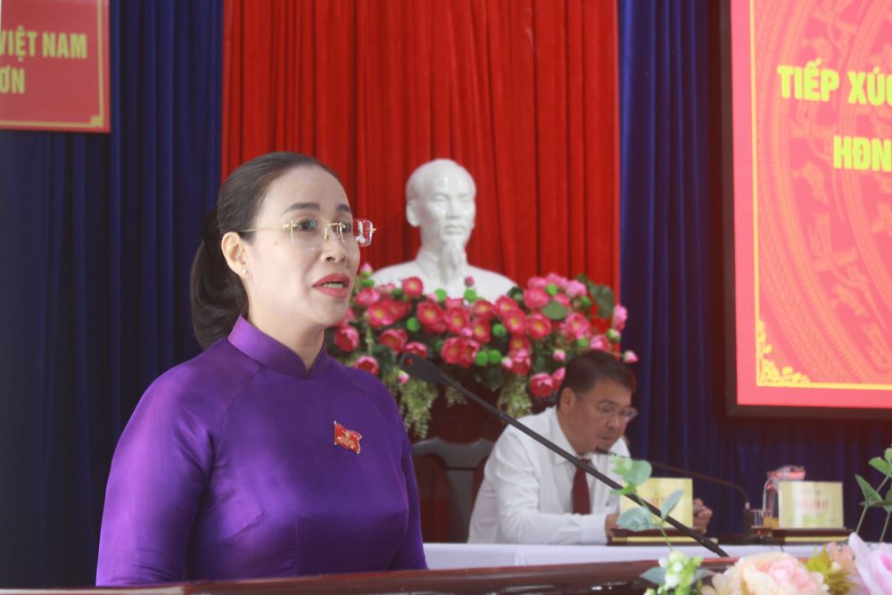 Ms. Nguyen Thi Anh Thi - Vice Chairman of Da Nang City People's Committee - said that people's petitions must be handled immediately at the ward level if possible, without waiting to meet voters. Photo: Tran Thi