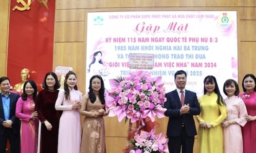 Một hoạt động ý nghĩa dành cho lao động nữ do Công ty cổ phần Supe Phốt phát và Hóa chất Lâm Thao tổ chức. Ảnh: Nguyên Vỹ