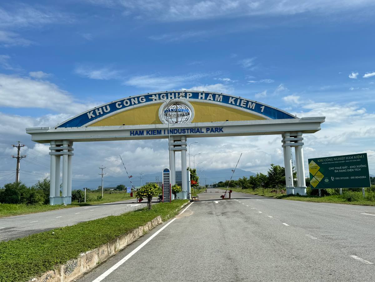 Loi vao Khu cong nghiep Ham Kiem 1. Anh: Duy Tuan