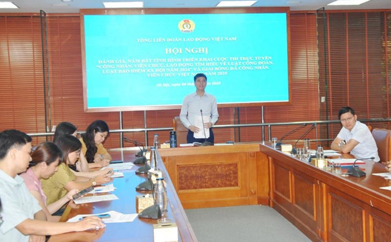 Mr. Ngo Duy Hieu - Vice President of the Vietnam General Confederation of Labor spoke at the conference. Photo: Bao Han