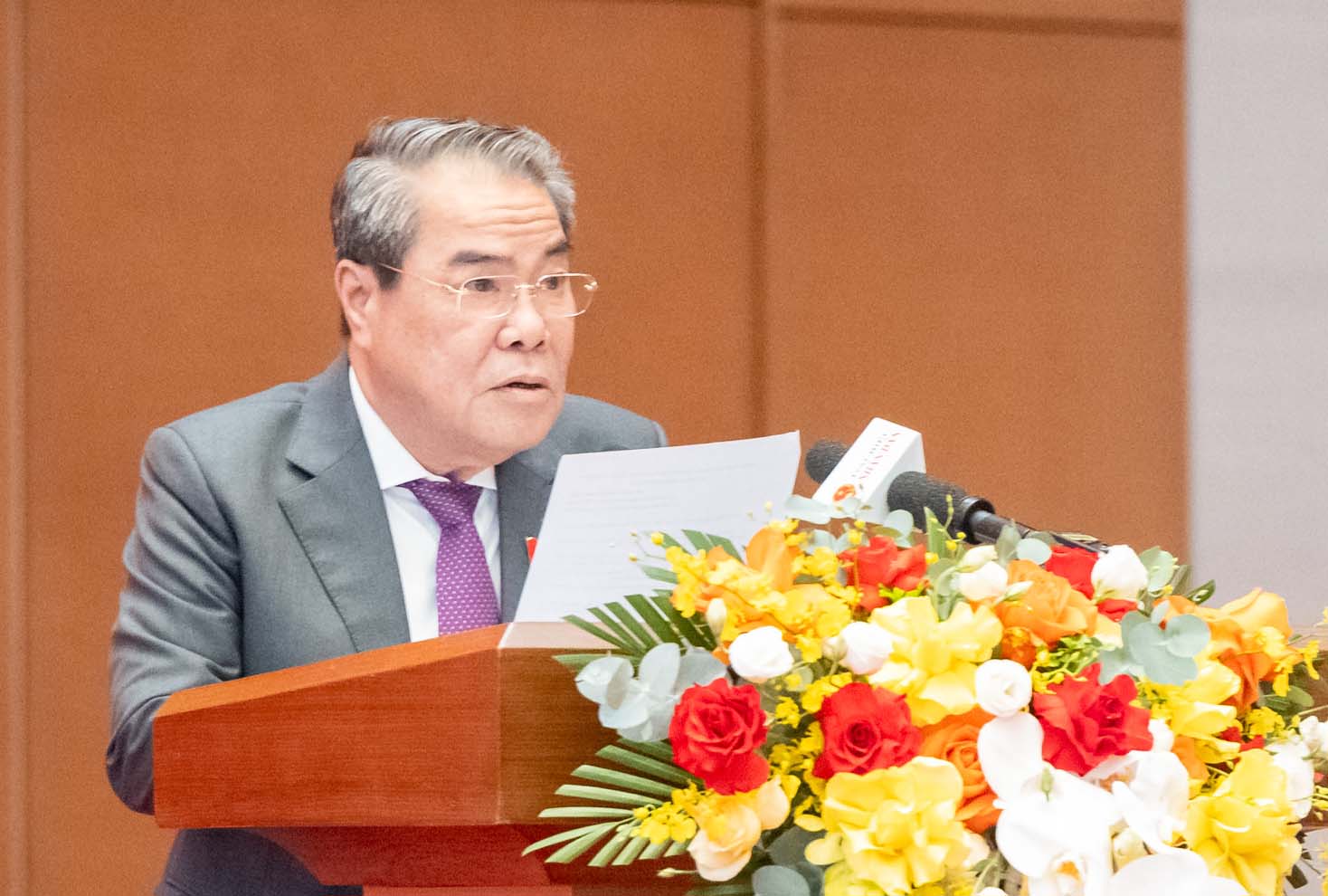 국민 청원 및 감독 위원회 위원장 Duong Thanh Binh은 국회의 감독 활동이 권력 통제 시행에 중요한 역할을 한다고 말했습니다. 사진: Pham Thang.