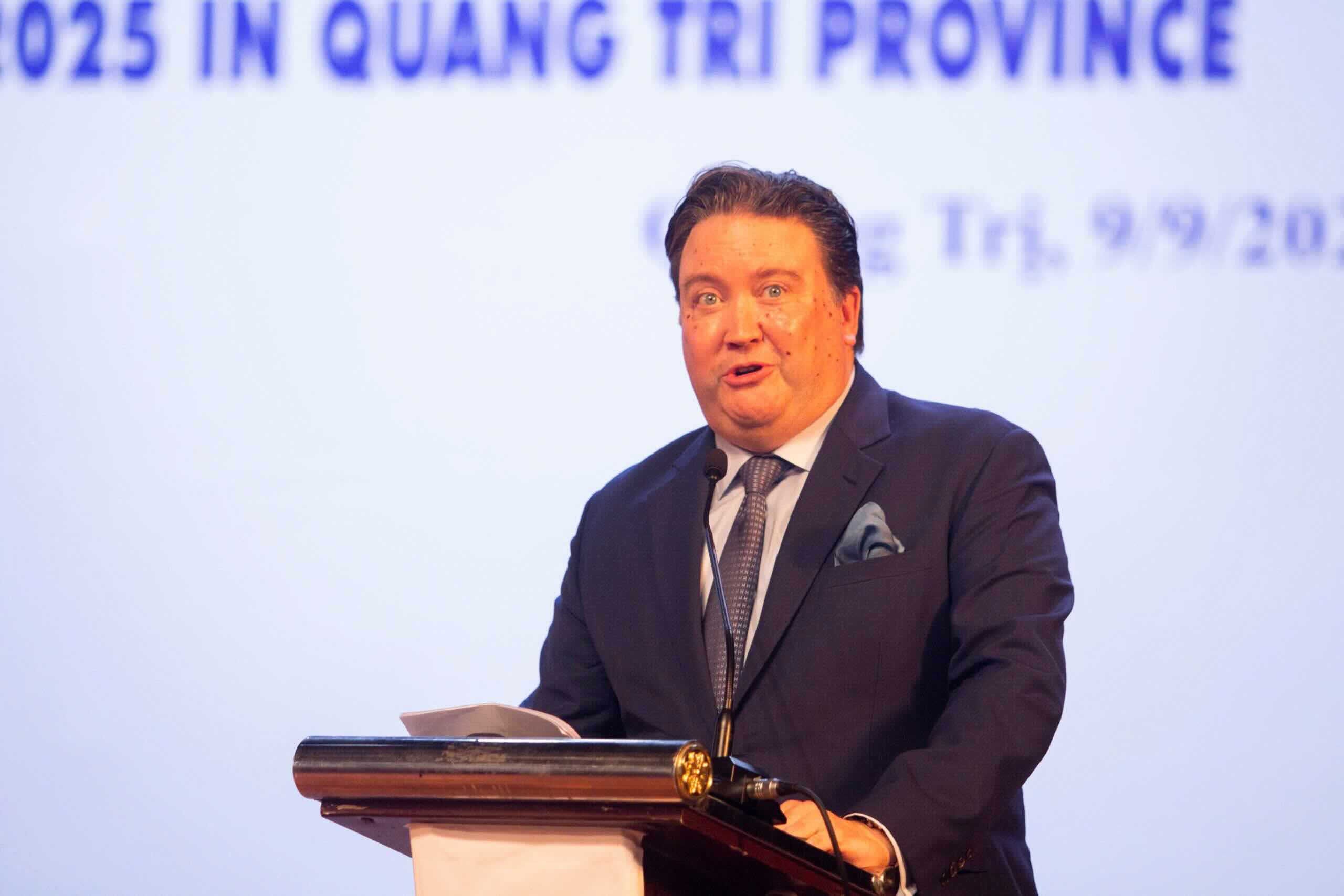 Phat bieu tai chuong trinh, ong Marc Evans Knapper - Dai su Hoa Ky tai Viet Nam bay to niem tu hao ve hanh trinh 30 nam thiet lap quan he ngoai giao giua hai nuoc. Anh: H. Nguyen