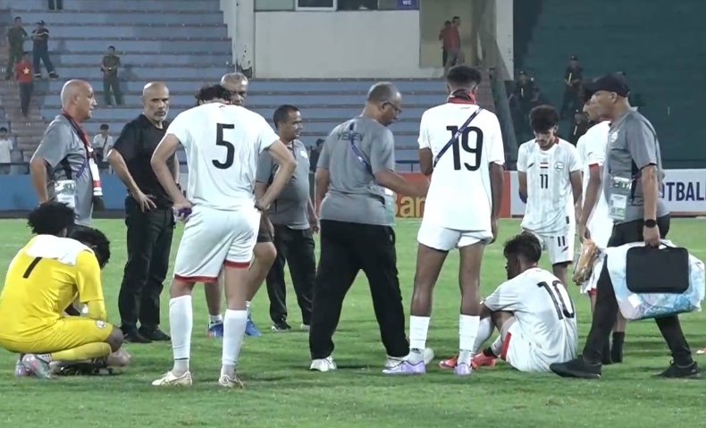 U23 Yemen players are saddened after losing to U23 Vietnam. Photo: Minh Phong