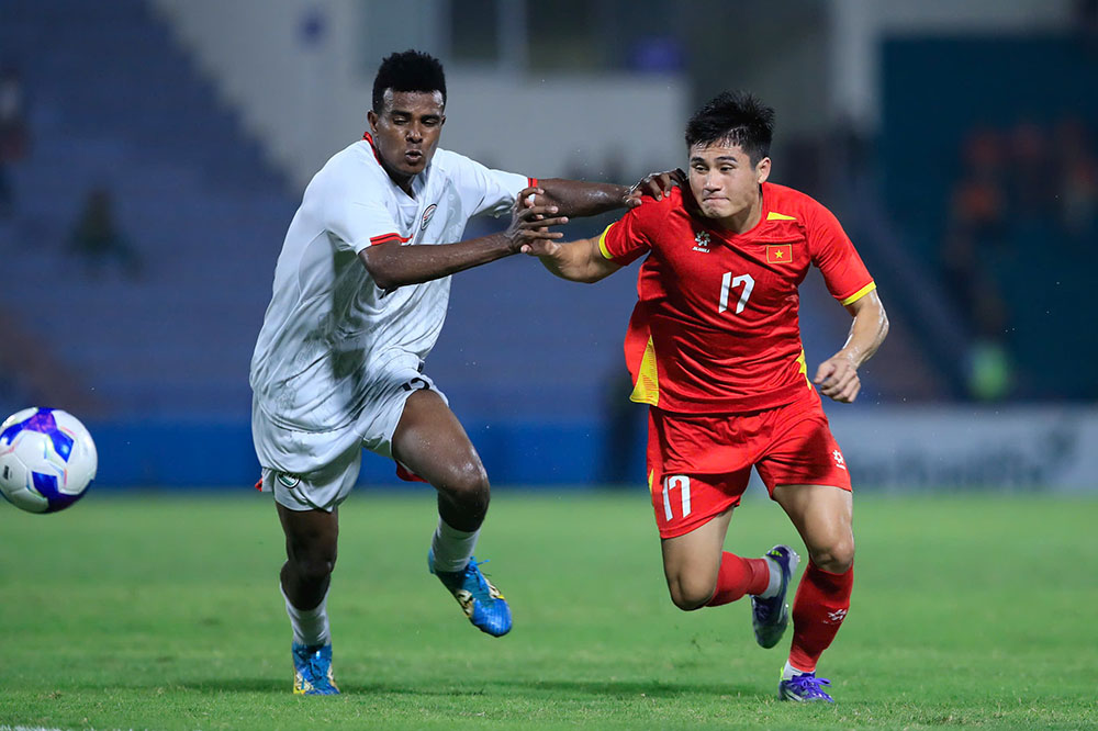 Thoi gian con lai, U23 Yemen du rat no luc cung khong the ghi ban vao luoi U23 Viet Nam, qua do chap nhan that bai chung cuoc 0-1.