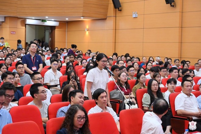 Sinh vien Dai hoc Y Ha Noi chon chuyen nganh bac si noi tru. Anh: Truong Dai hoc Y Ha Noi