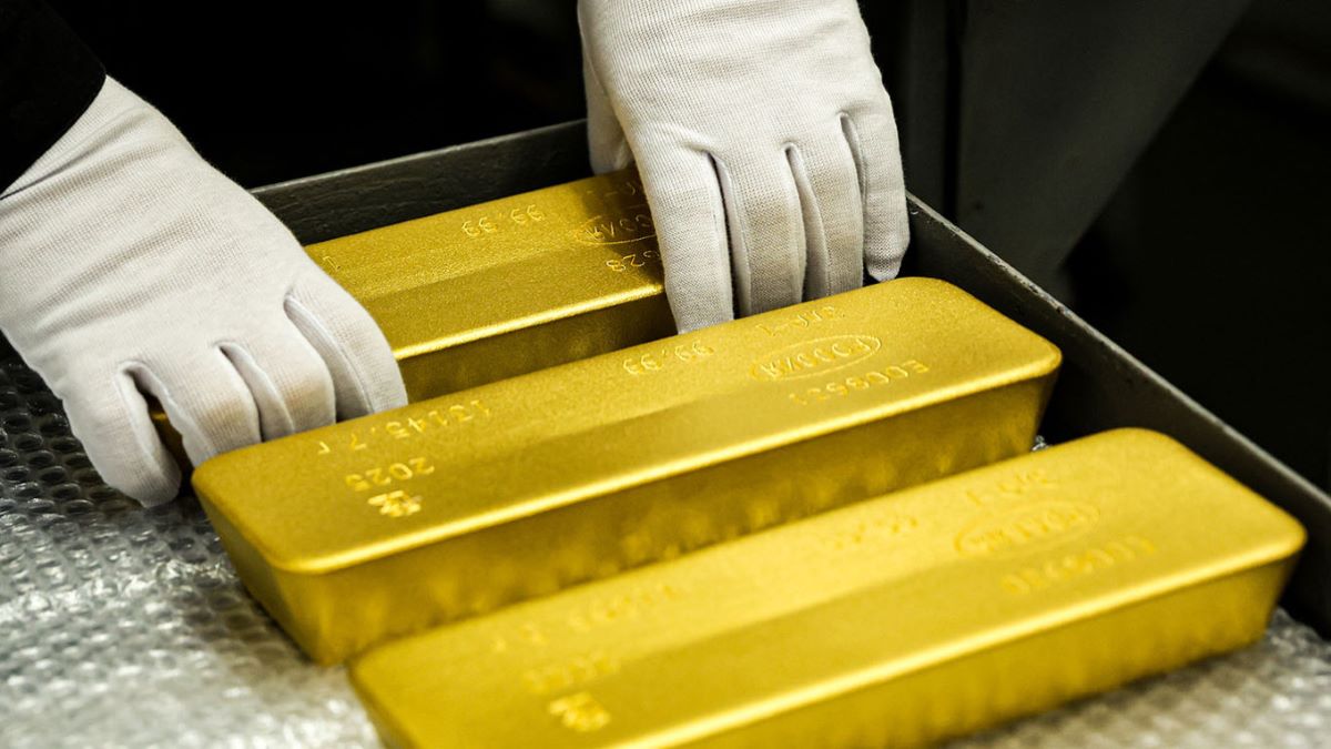 Russia's gold reserves reached about 2,330 tons while world gold prices were at 4,325 USD/ounce. Photo: TASS