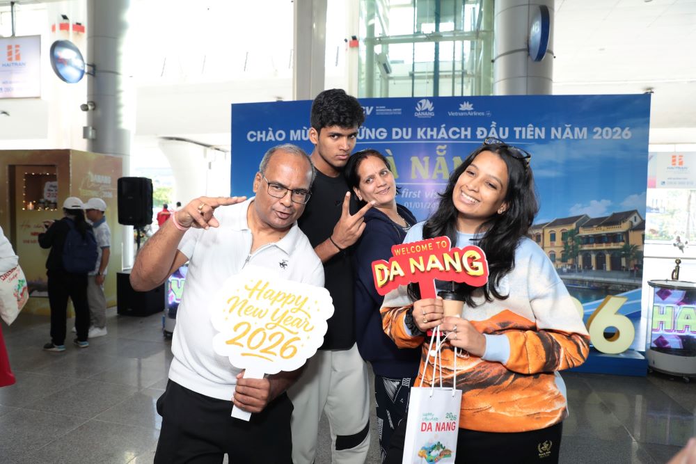 Da Nang bustlingly welcomes the first groups of visitors