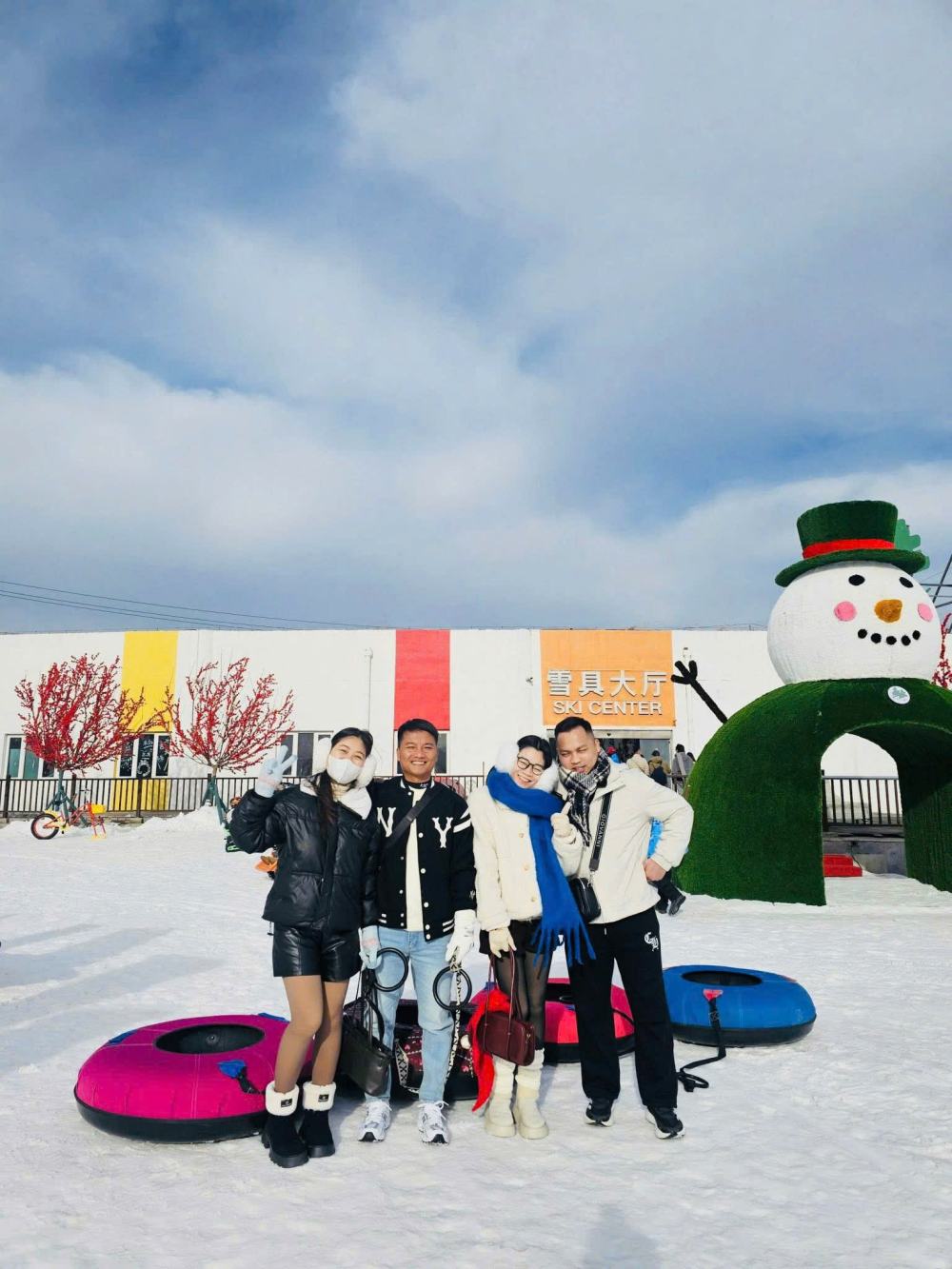 Khach don tuyet dau nam moi o Cap Nhi Tan (Trung Quoc). Anh: VitaminTours